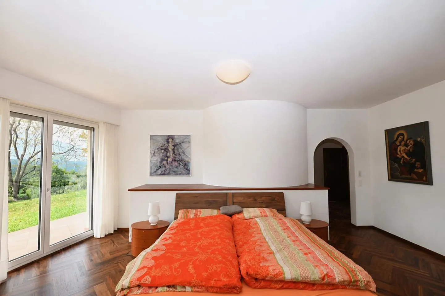Elegant Villa with Indoor Pool and Large Plot in Vezia - Photo 15 of 28