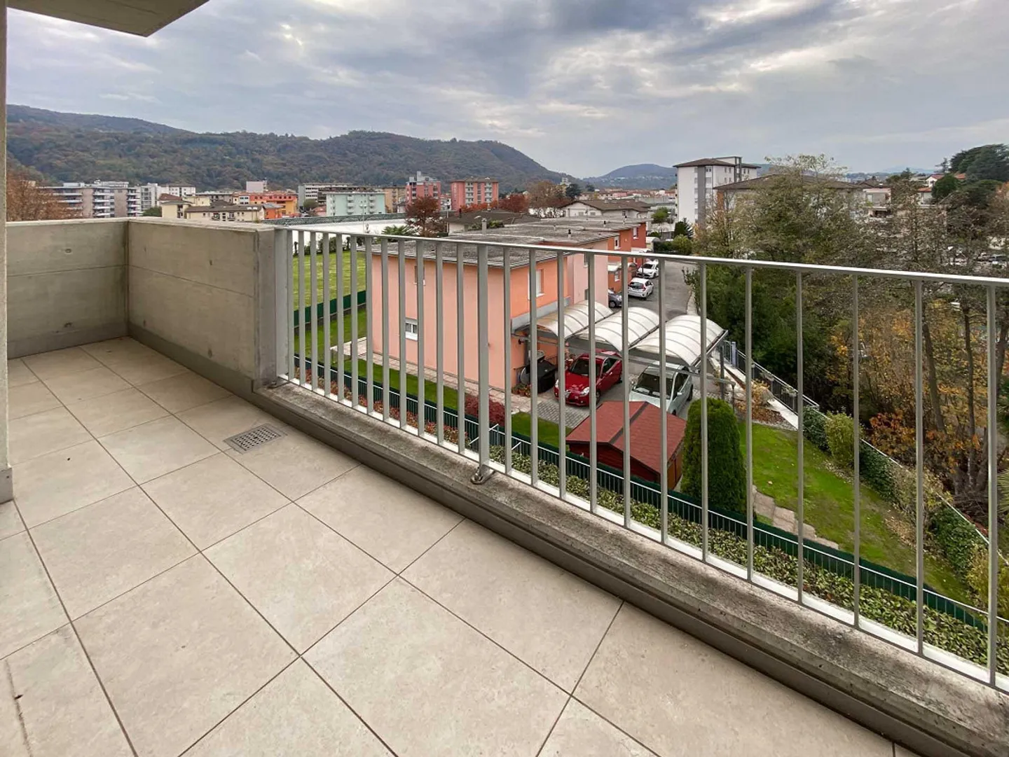 Moderne 2,5 Zimmer mit Terrasse in Vacallo - Foto 6 von 8