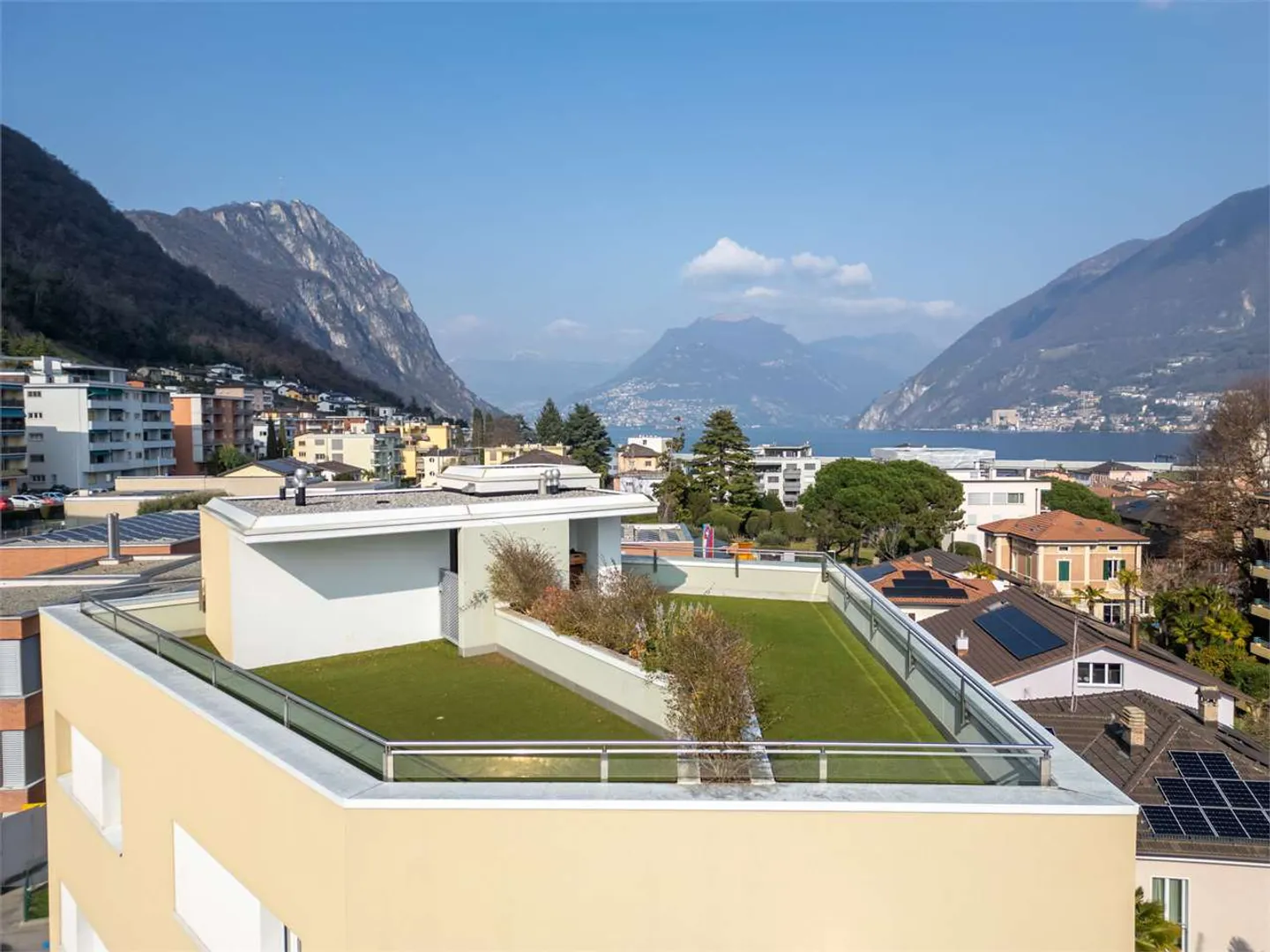 Modernes Apartment mit Seeblick - Foto 11 von 13