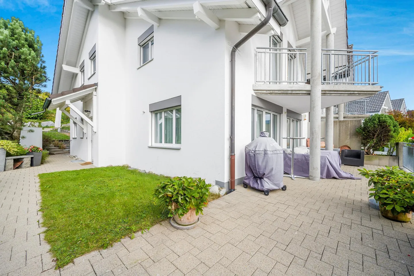 Idyllic family house with vineyard, double garage and view of Lake Zurich - Photo 18 of 21
