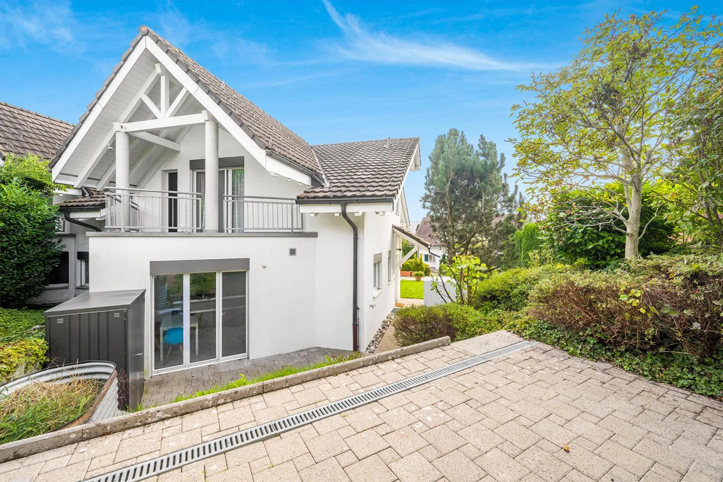 Idyllic family house with vineyard, double garage and view of Lake Zurich - Photo 19 of 21