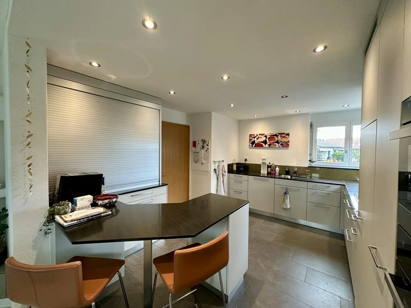 Well-maintained single-family house with garden paradise, ideal for families - Photo 2 of 12