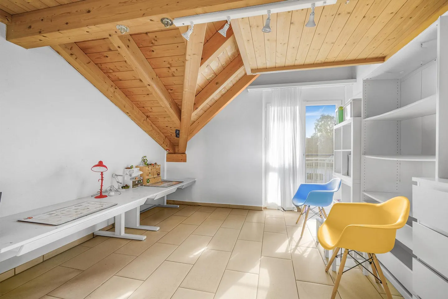 Idyllic family house with vineyard, double garage and view of Lake Zurich - Photo 11 of 21