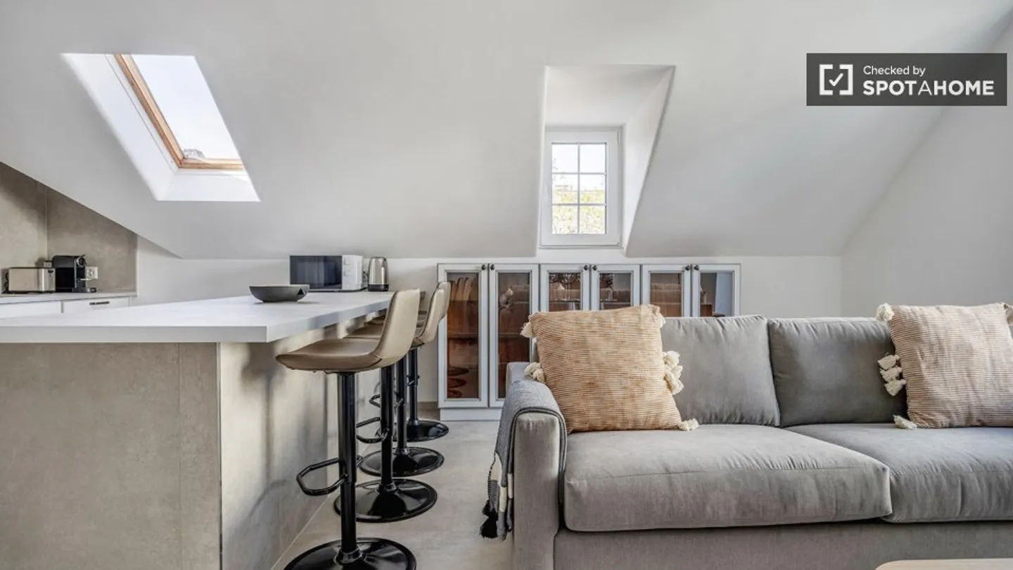 Entdecke, besichtige und miete dein neues Zuhause online mit vollem Vertrauen. - Foto 1 von 18