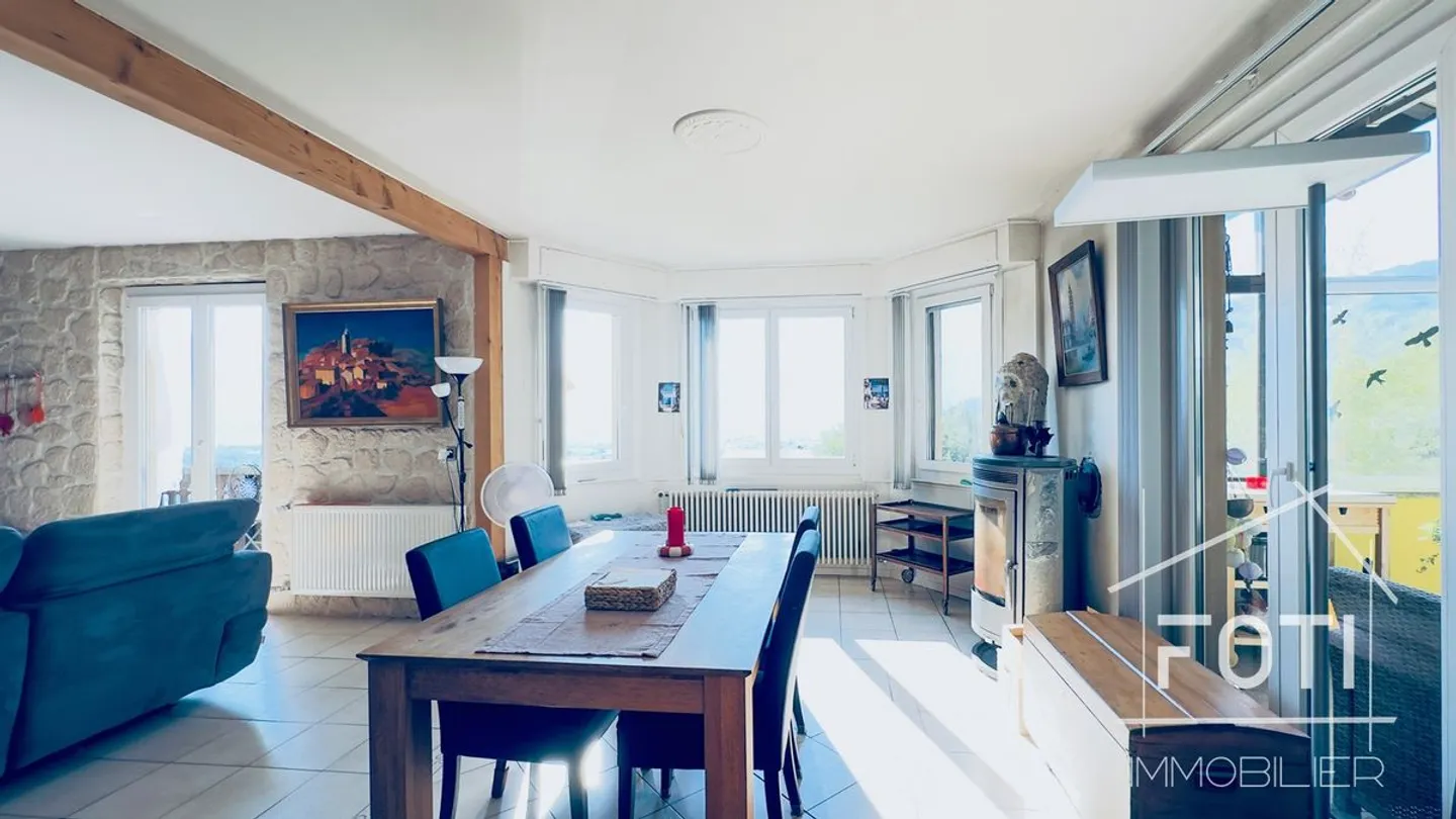 Charming House with Mountain Views - Photo 4 of 13