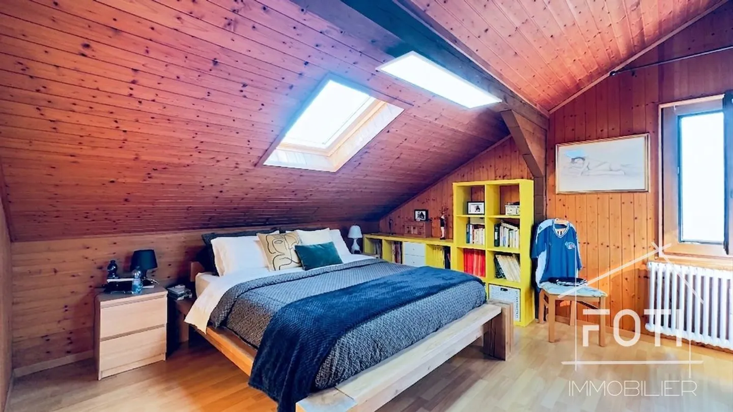 Charming House with Mountain Views - Photo 9 of 13