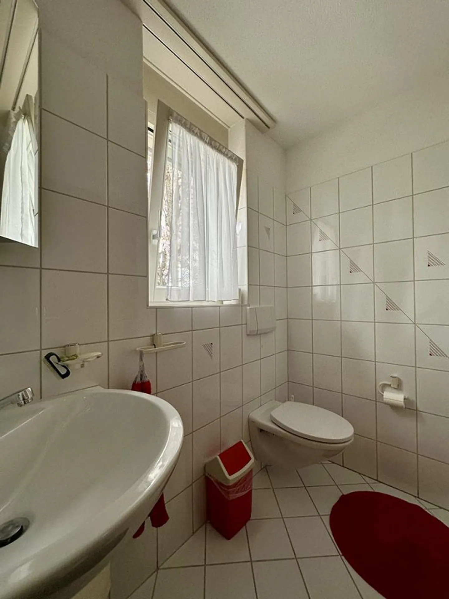 Well-maintained single-family house with garden paradise, ideal for families - Photo 6 of 12