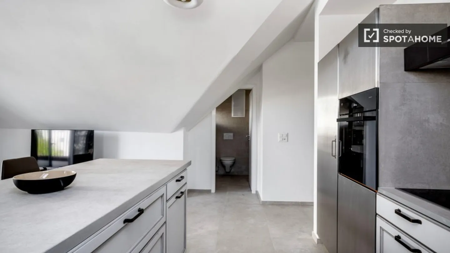 Entdecke, besichtige und miete dein neues Zuhause online mit vollem Vertrauen. - Foto 9 von 18