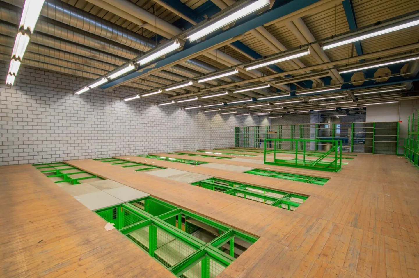 Spazio di produzione versatile con sistemi di gru a Trimmis - Foto 5 di 6