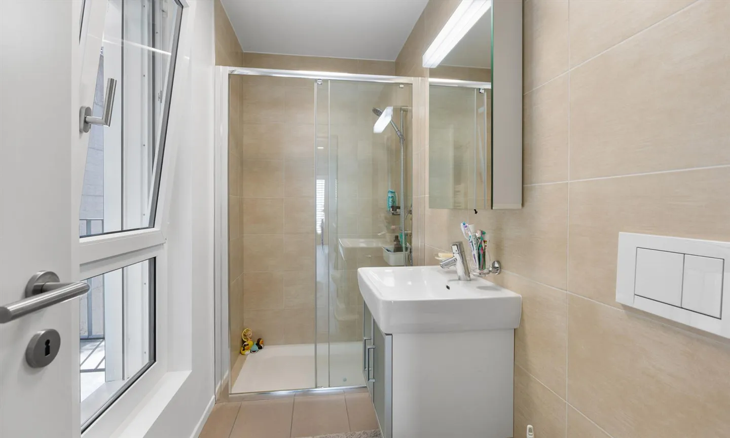 Schönes 4.5-Zimmer-Wohnung mit Terrasse in Lugano-Cadro - Foto 4 von 9