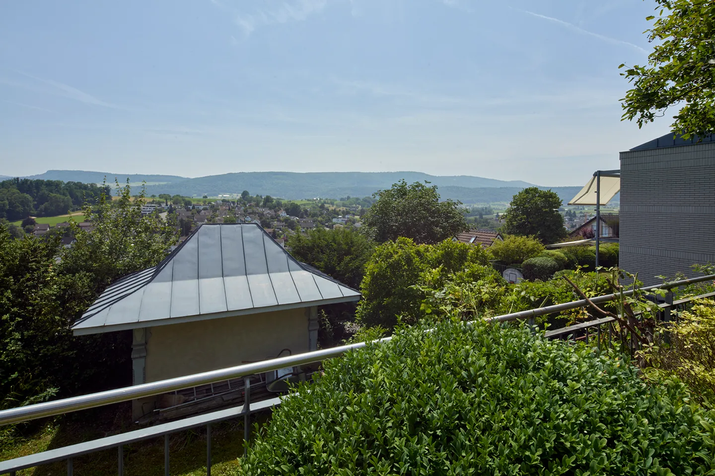 Traumhafte Villa mit herrlicher Gartenoase an exklusiver Wohnlage - Foto 8 von 9