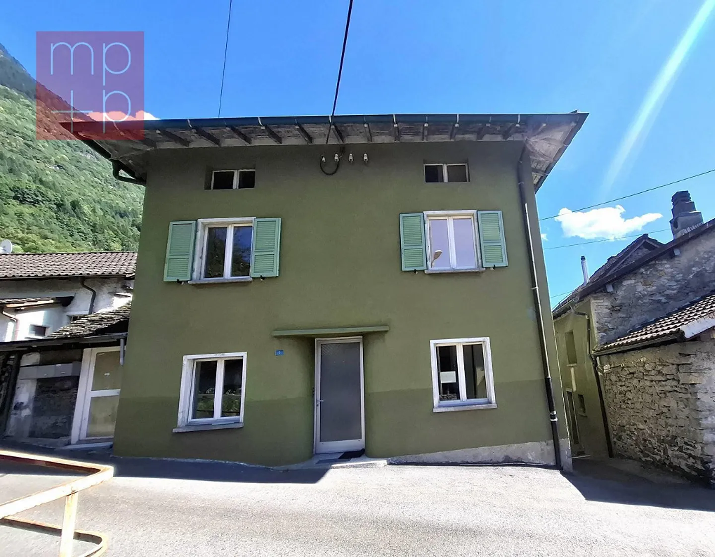 Einfamilienhaus - Osogna - Foto 1 von 8