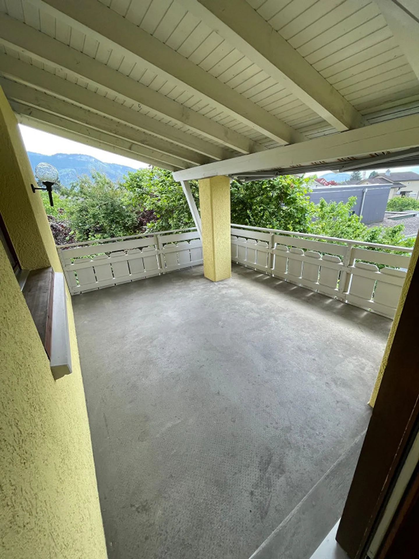 Appartement lumineux de 3,5 pièces avec grand balcon couvert - Photo 9 sur 9