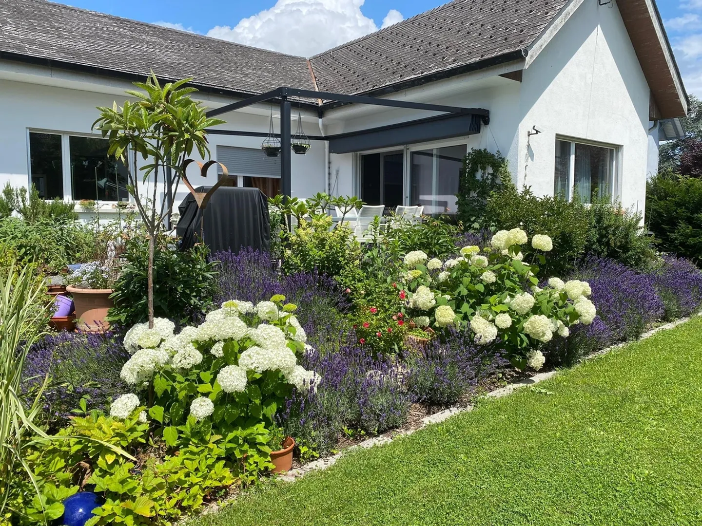 Charming 5.5-room single-family house with garden in Herzogenbuchsee, Canton BE - Photo 2 of 13