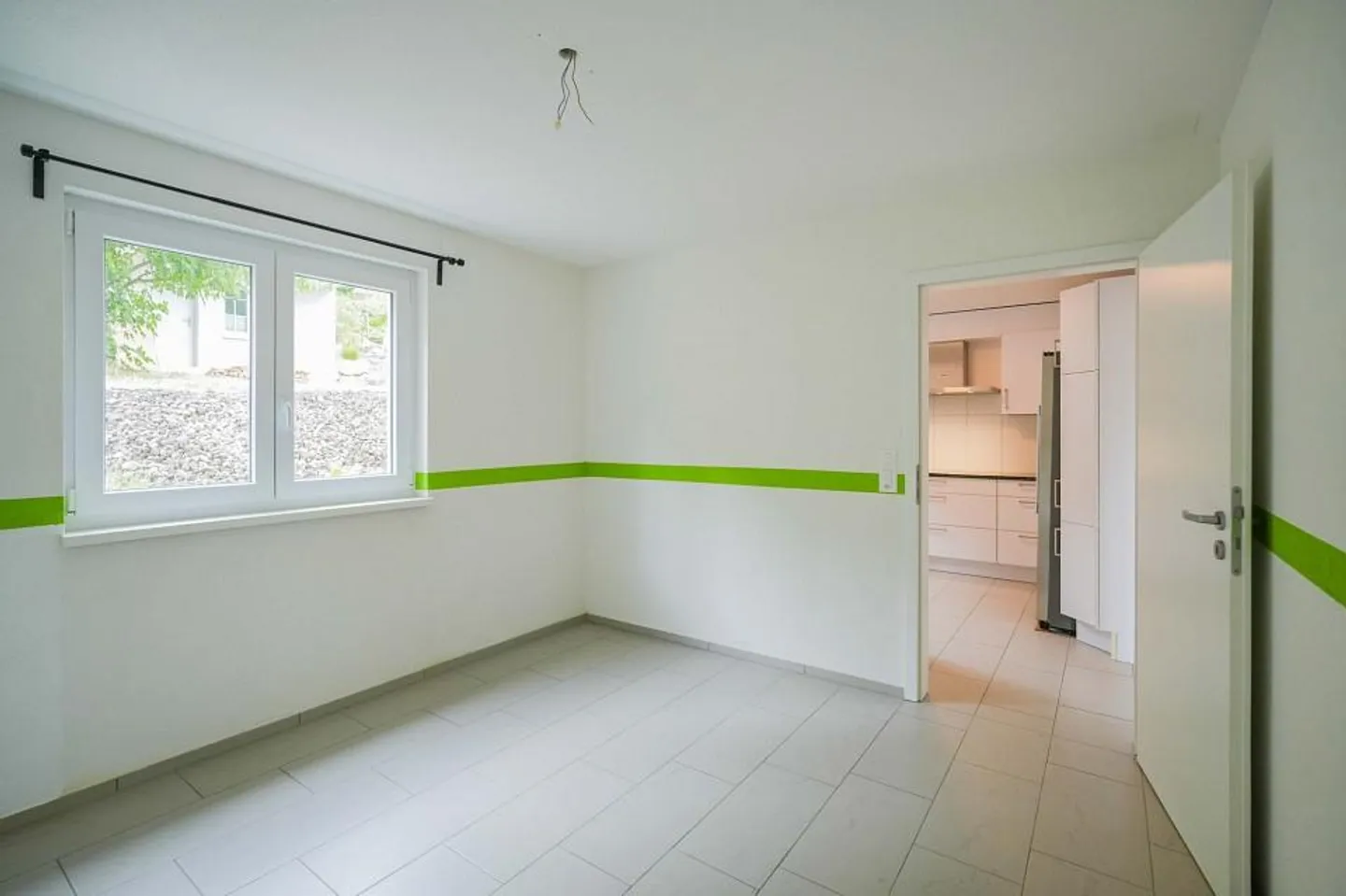 Maison individuelle spacieuse de 7,5 pièces à la limite de la zone de construction - Photo 7 sur 13