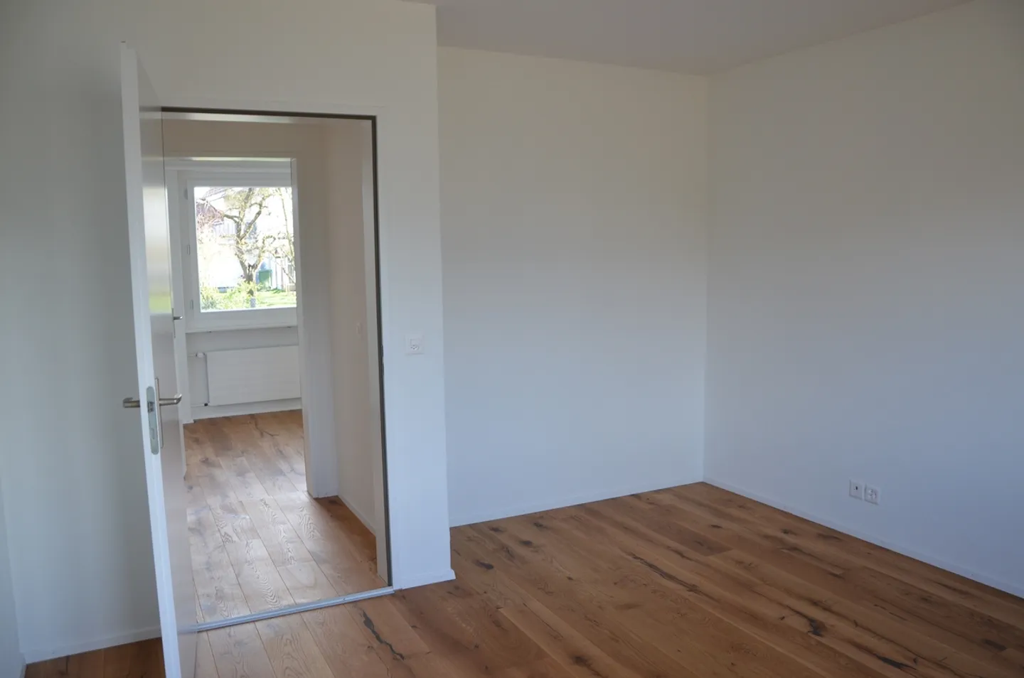 Charming 5.5-room single-family house with garden in Herzogenbuchsee, Canton BE - Photo 8 of 13