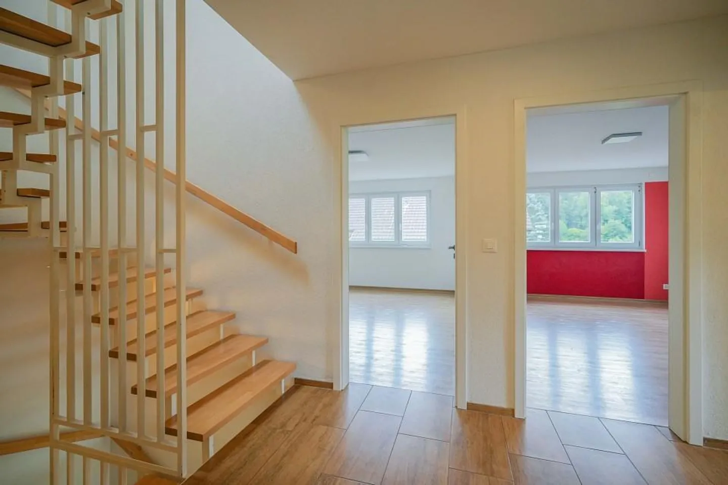 Maison individuelle spacieuse de 7,5 pièces à la limite de la zone de construction - Photo 8 sur 13