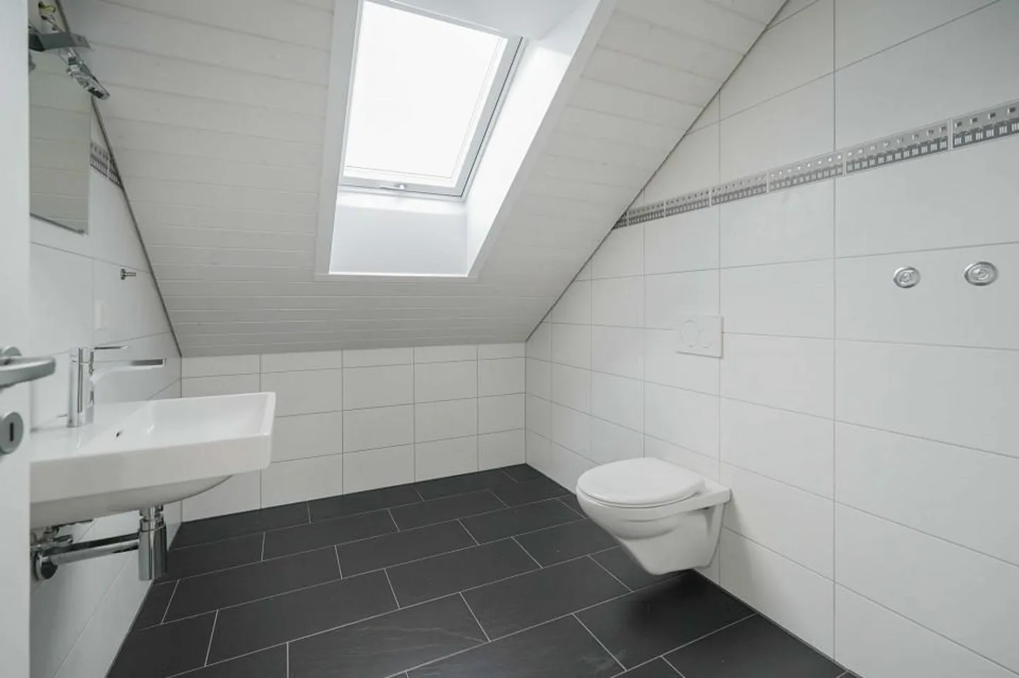 Maison individuelle spacieuse de 7,5 pièces à la limite de la zone de construction - Photo 13 sur 13