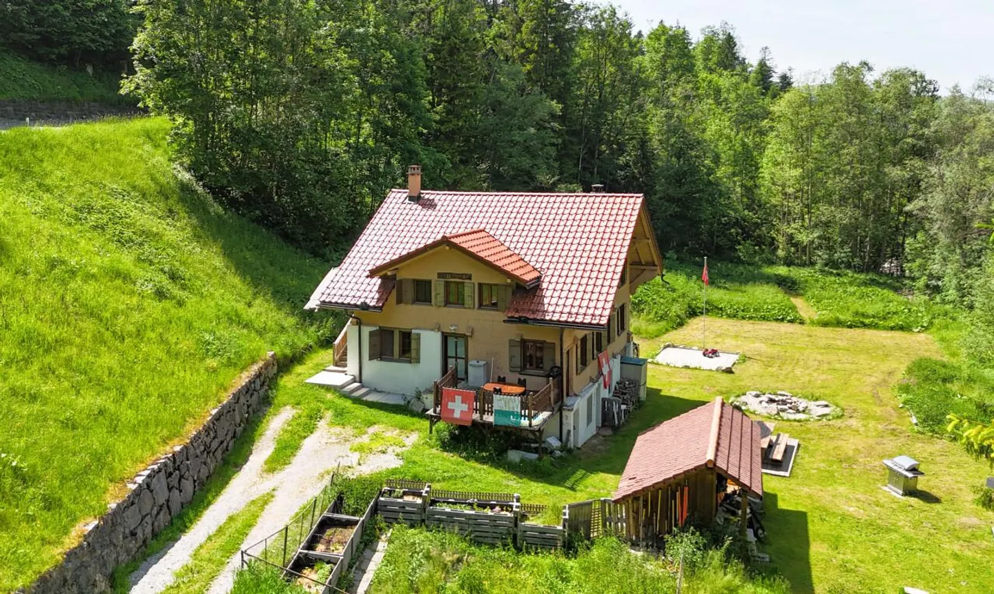 Chalet Authentique Rénové - Photo 3 sur 13
