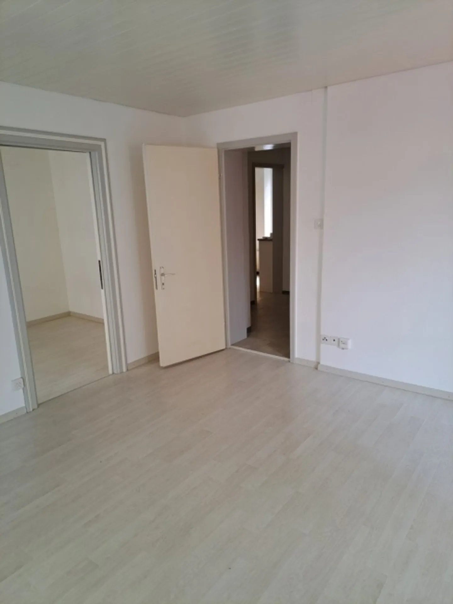 "Début de votre propre bonheur à la maison" - Photo 4 sur 8