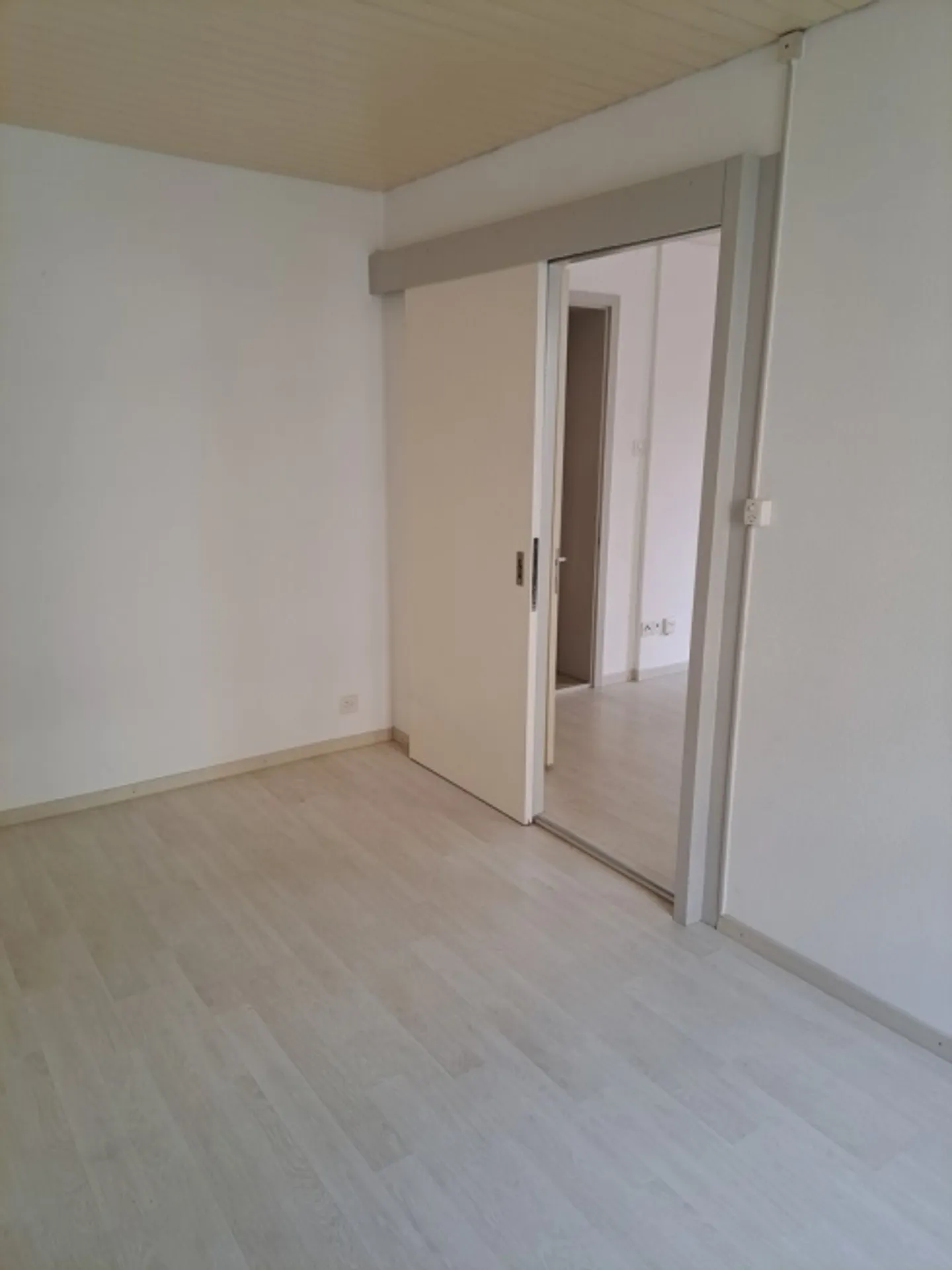 "Début de votre propre bonheur à la maison" - Photo 5 sur 8