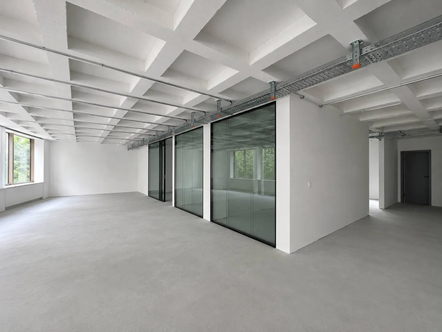 Prime Office Space Near Lake - Photo 2 of 8