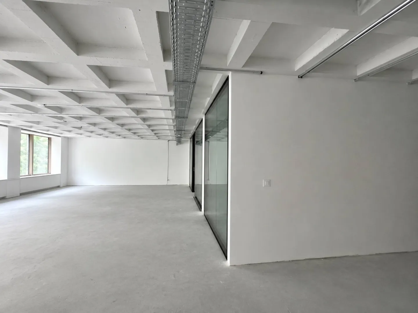 Prime Office Space Near Lake - Photo 4 of 8