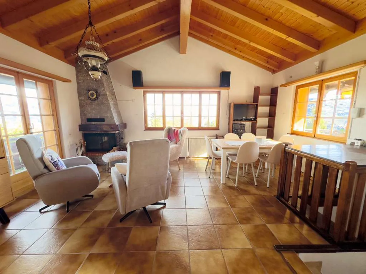 MAYENS DE SION - Individual chalet on a 1422 m2 plot near Thyon - Photo 2 of 11