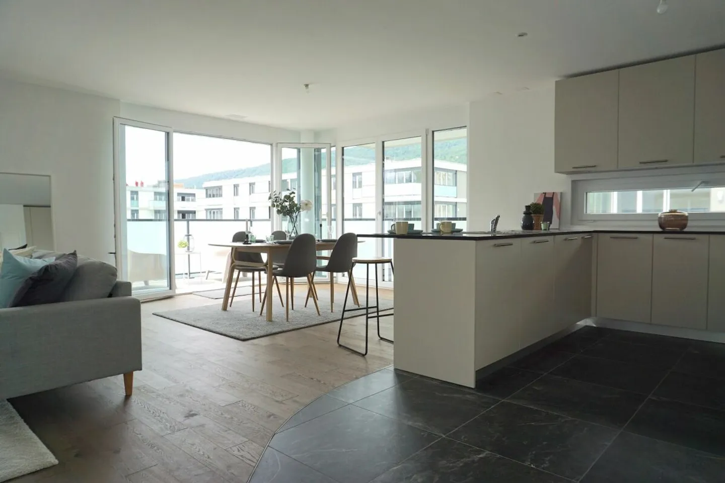 Appartements confortables à Delémont - Photo 1 sur 12