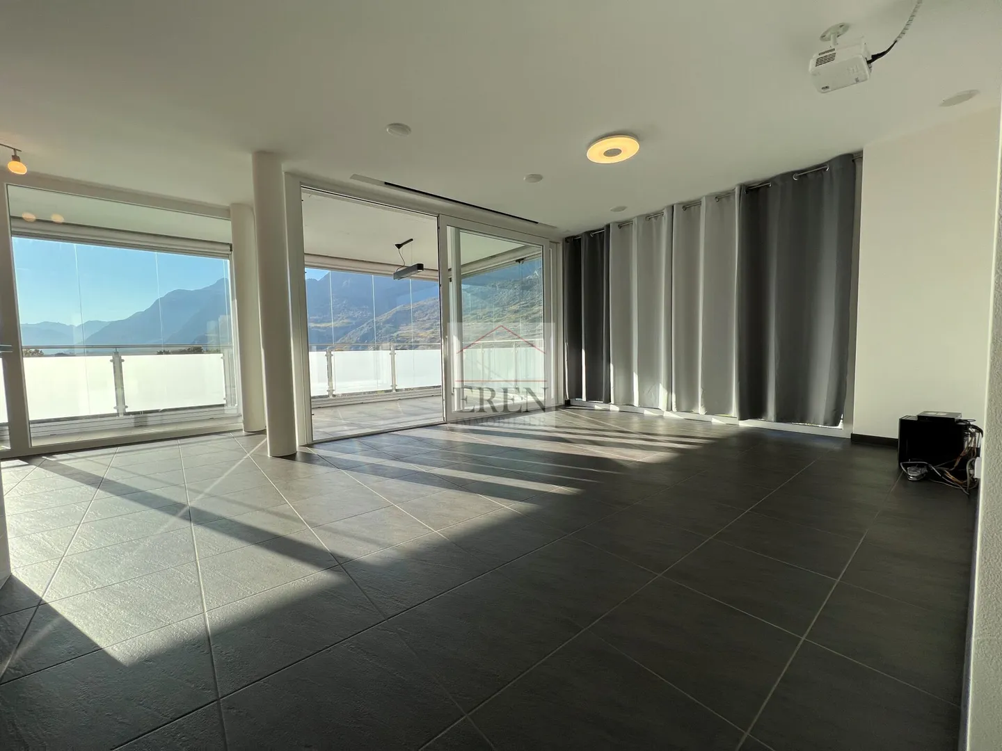 Appartement moderne 3,5 pièces - Photo 4 sur 16