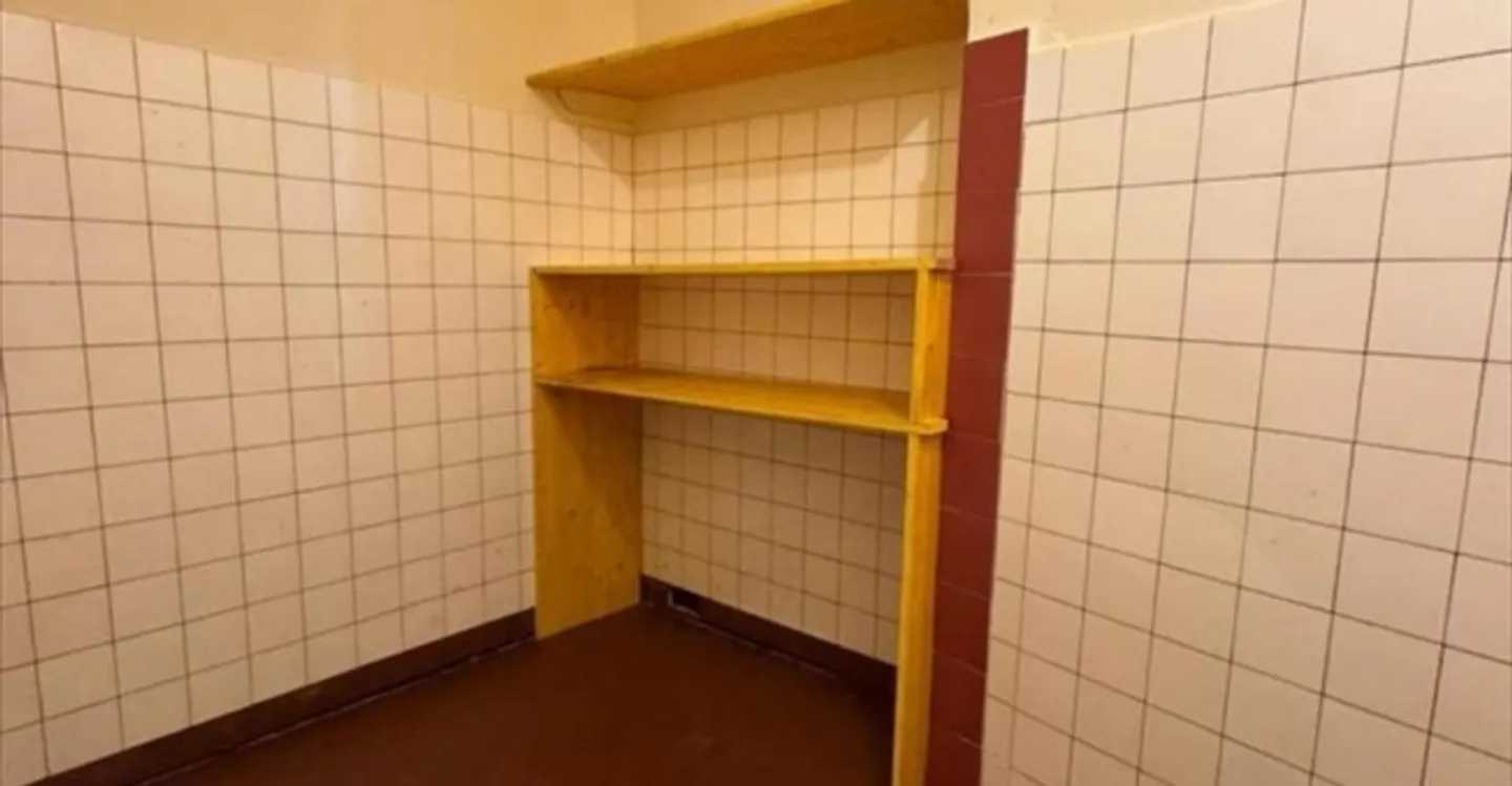 Edificio ad uso misto in affitto - Foto 2 di 6