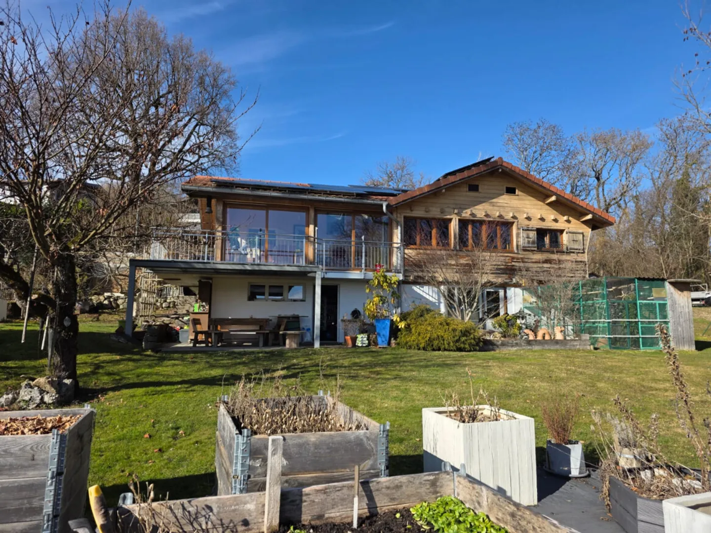 Chalet magnifique avec vue sur le lac et les Alpes - Photo 3 sur 7