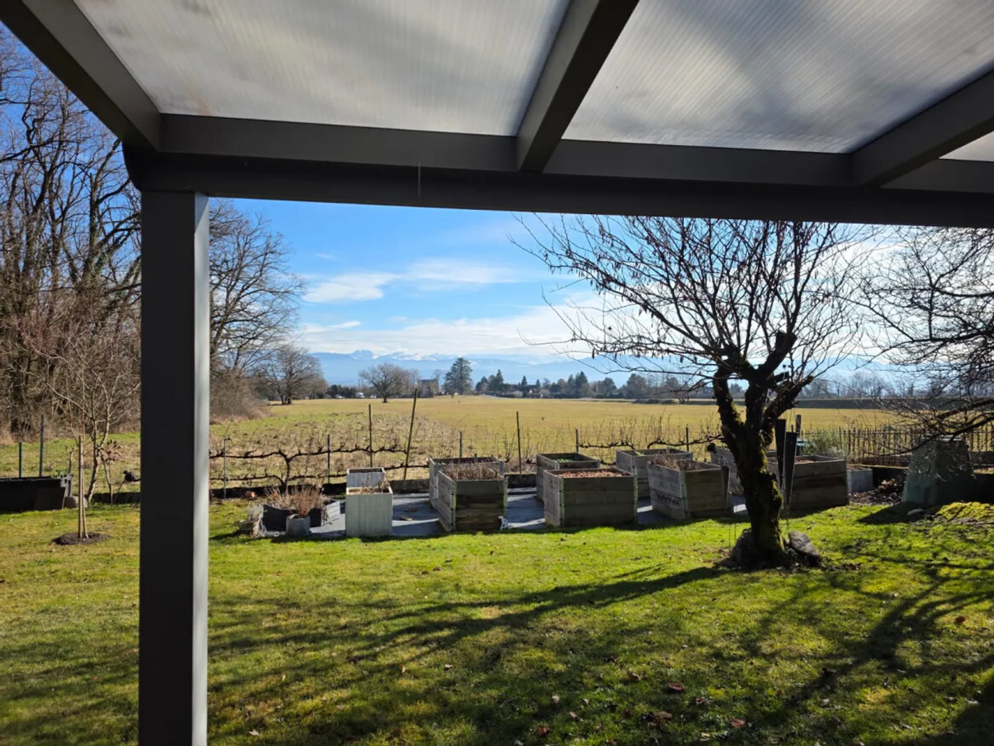 Chalet magnifique avec vue sur le lac et les Alpes - Photo 4 sur 7