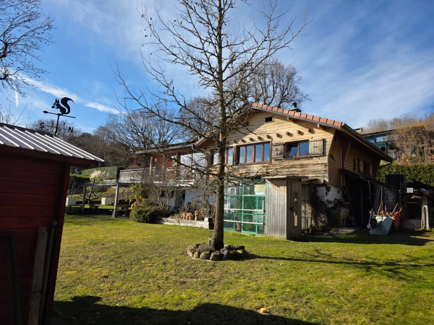 Chalet magnifique avec vue sur le lac et les Alpes - Photo 2 sur 7