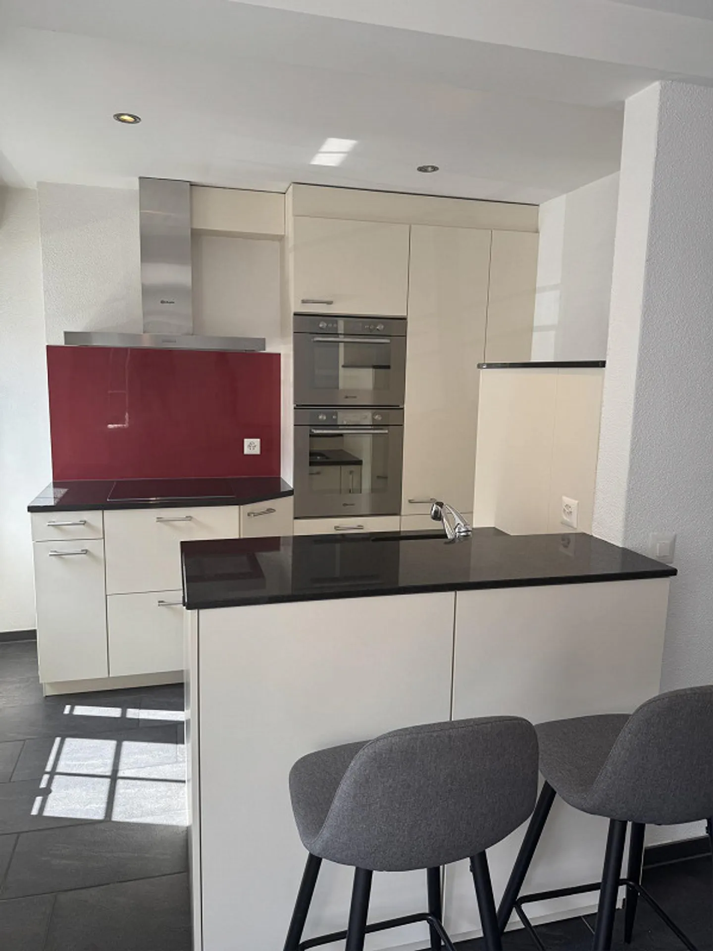 Charmante appartement de 2,5 pièces au cœur de la vieille ville - Photo 5 sur 11