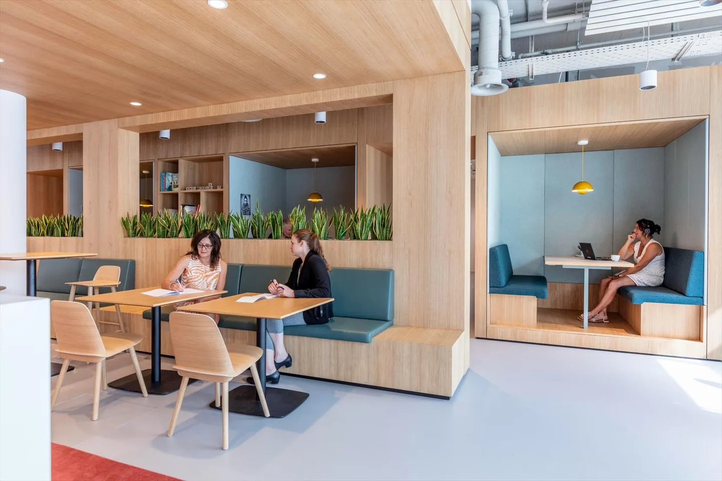 Trouvez des bureaux dans Spaces Main Station pour 2 personnes - tout est pris en charge - Photo 6 sur 9