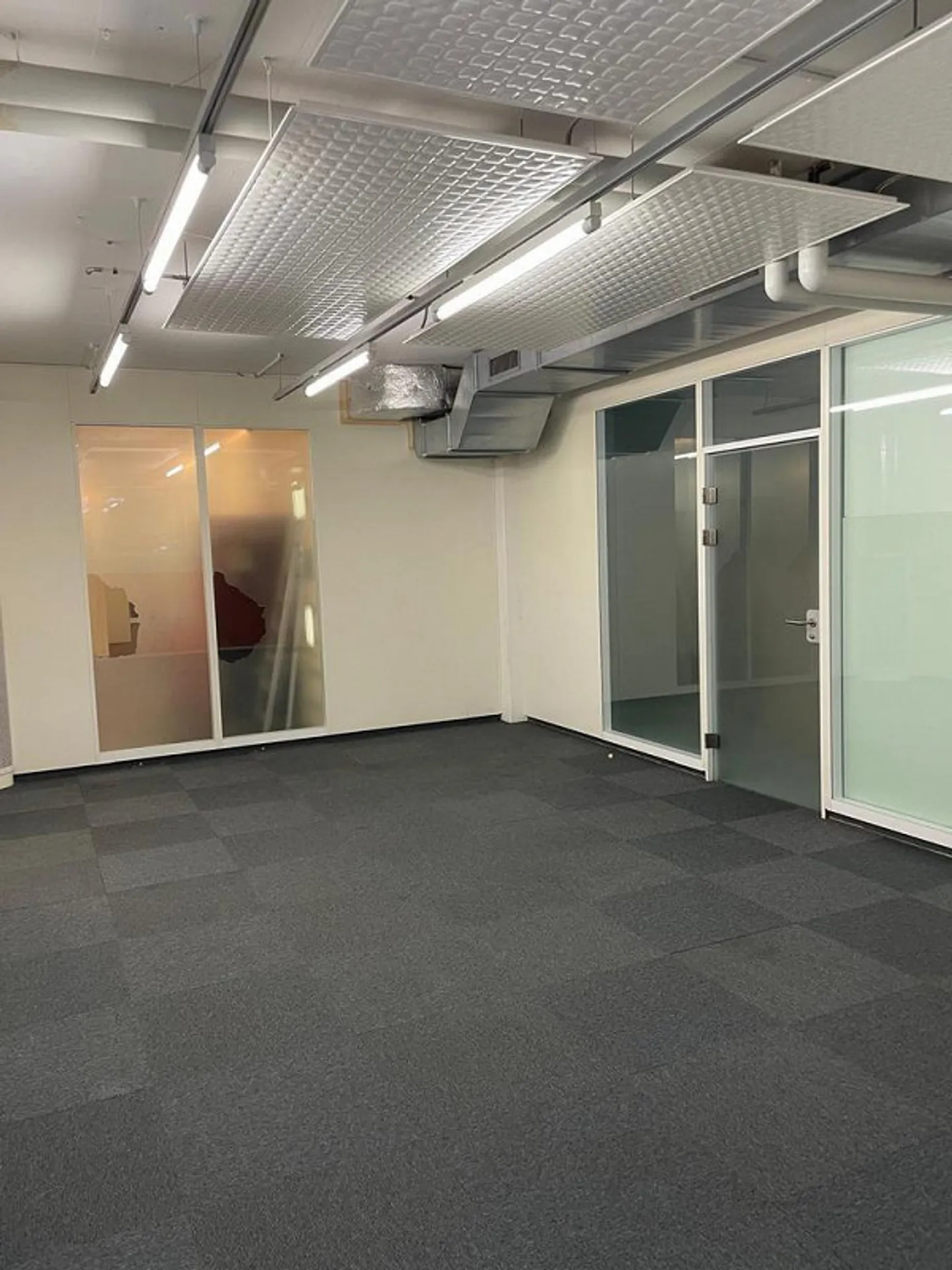 Your new office in the Carba area in Liebefeld - Photo 5 of 8