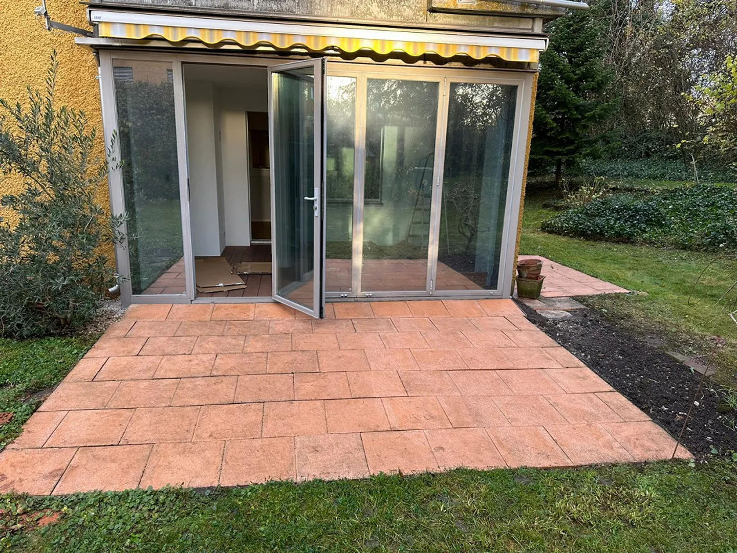 Exklusive 4.5-Zimmer Gartenwohnung mit Wintergarten & Cheminée - Foto 1 von 13