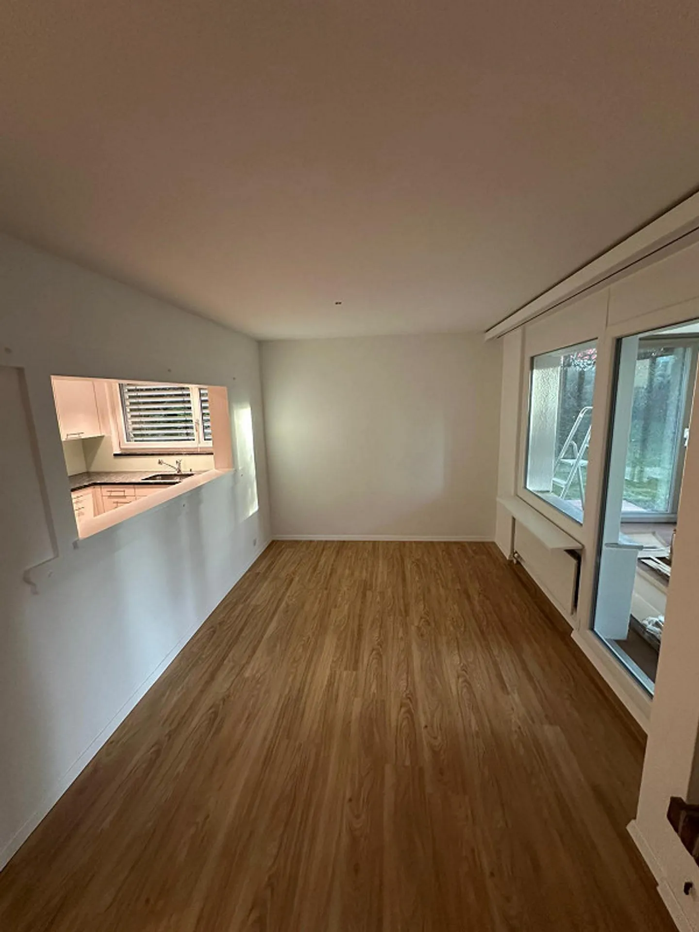 Exklusive 4.5-Zimmer Gartenwohnung mit Wintergarten & Cheminée - Foto 5 von 13