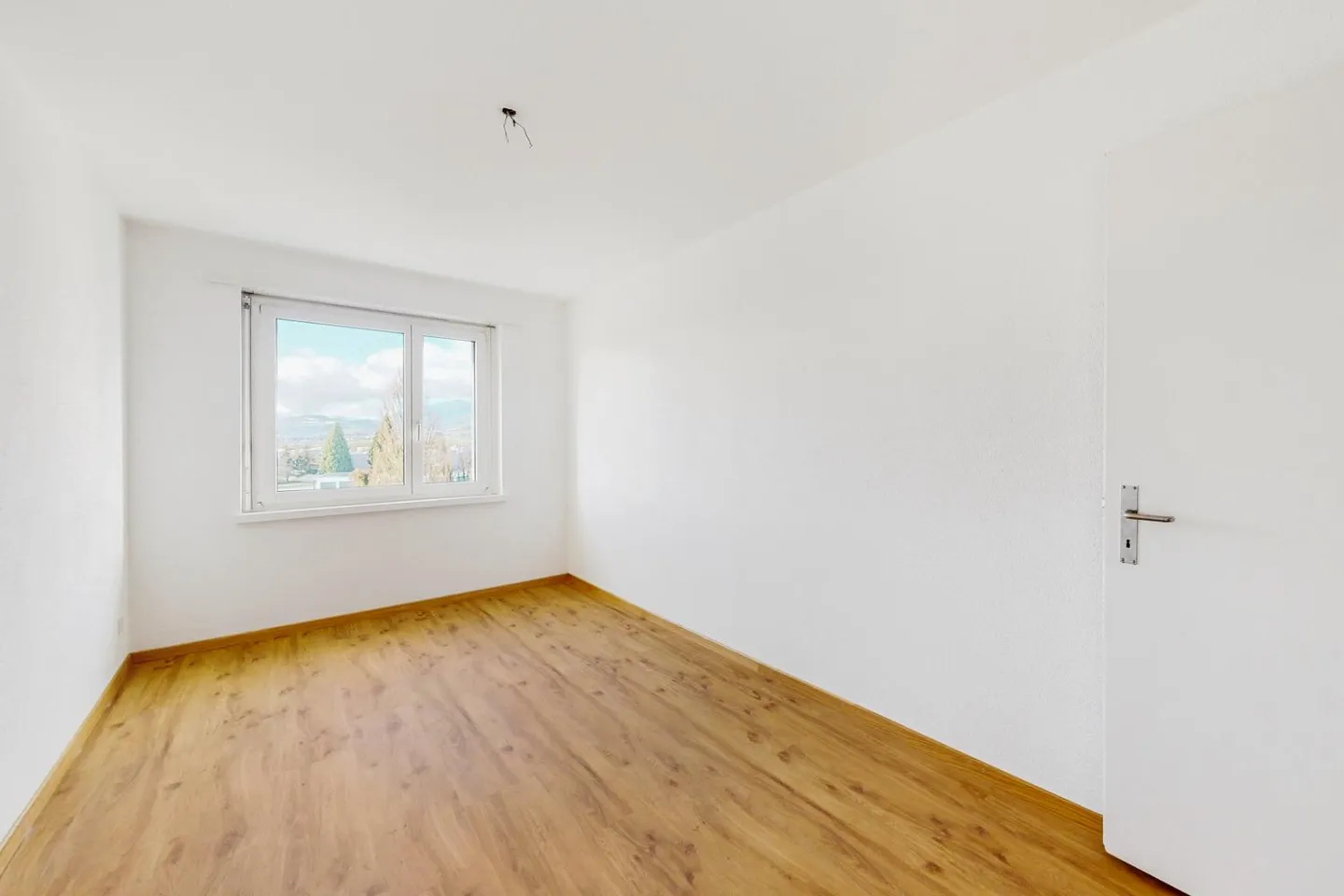 Charming Duplex Apartment - Photo 10 of 11