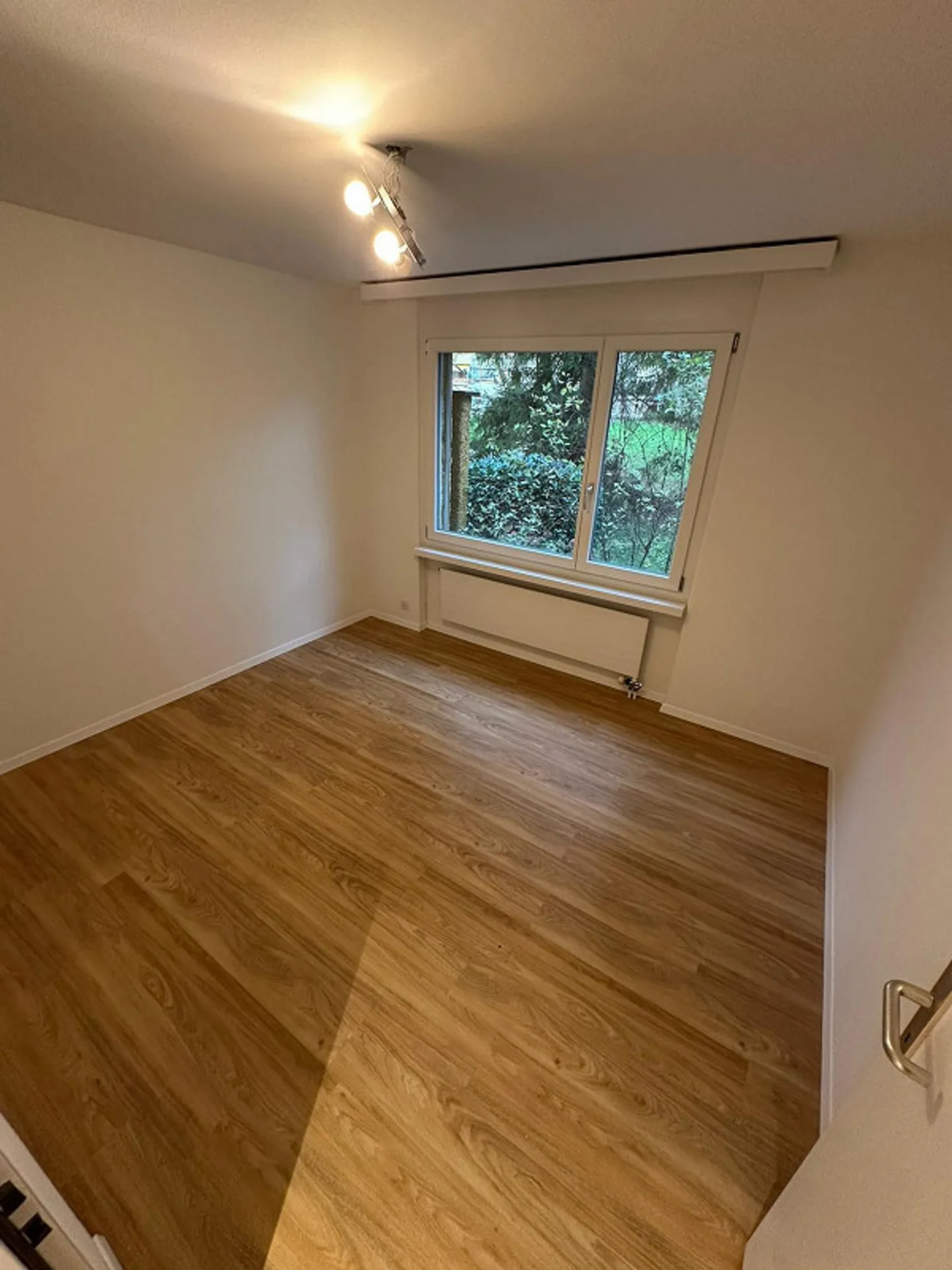 Exklusive 4.5-Zimmer Gartenwohnung mit Wintergarten & Cheminée - Foto 9 von 13