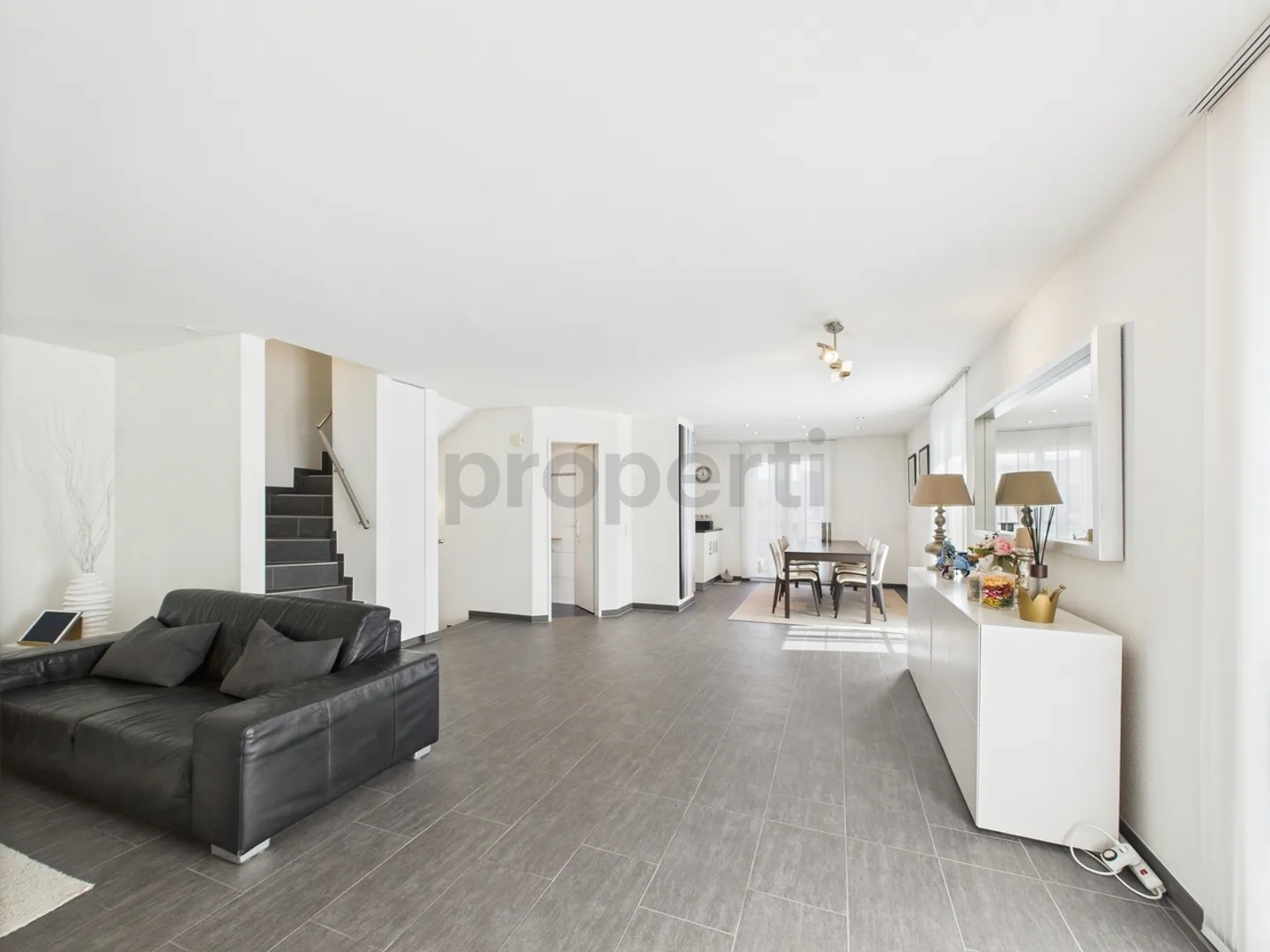Idillio familiare deluxe - Casa duplex a Killwangen - 7,5 stanze, grande giardino, garage e 2 posti auto - Foto 2 di 13
