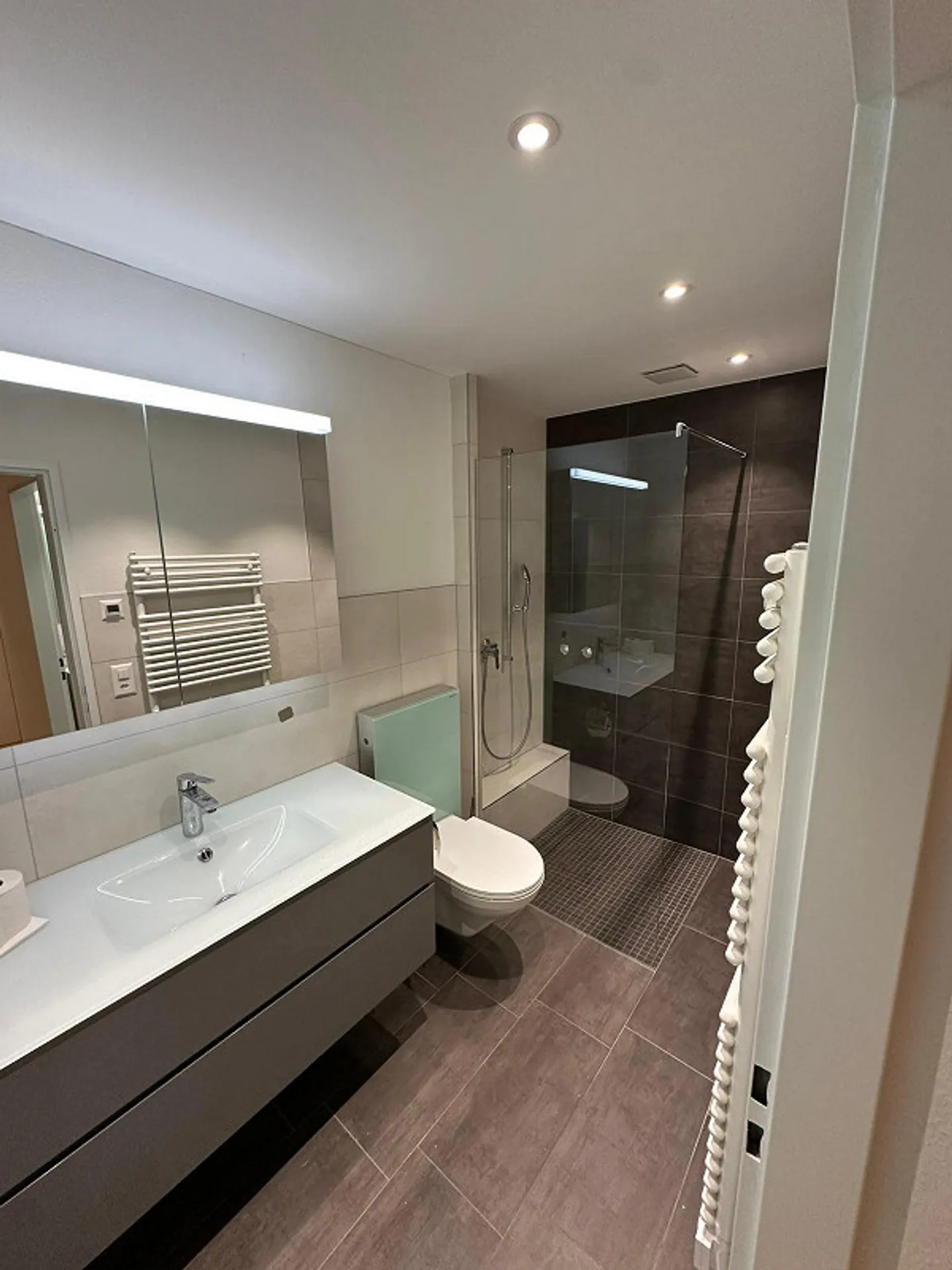 Exklusive 4.5-Zimmer Gartenwohnung mit Wintergarten & Cheminée - Foto 12 von 13