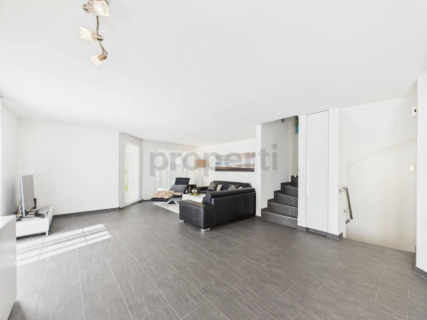 Idillio familiare deluxe - Casa duplex a Killwangen - 7,5 stanze, grande giardino, garage e 2 posti auto - Foto 4 di 13