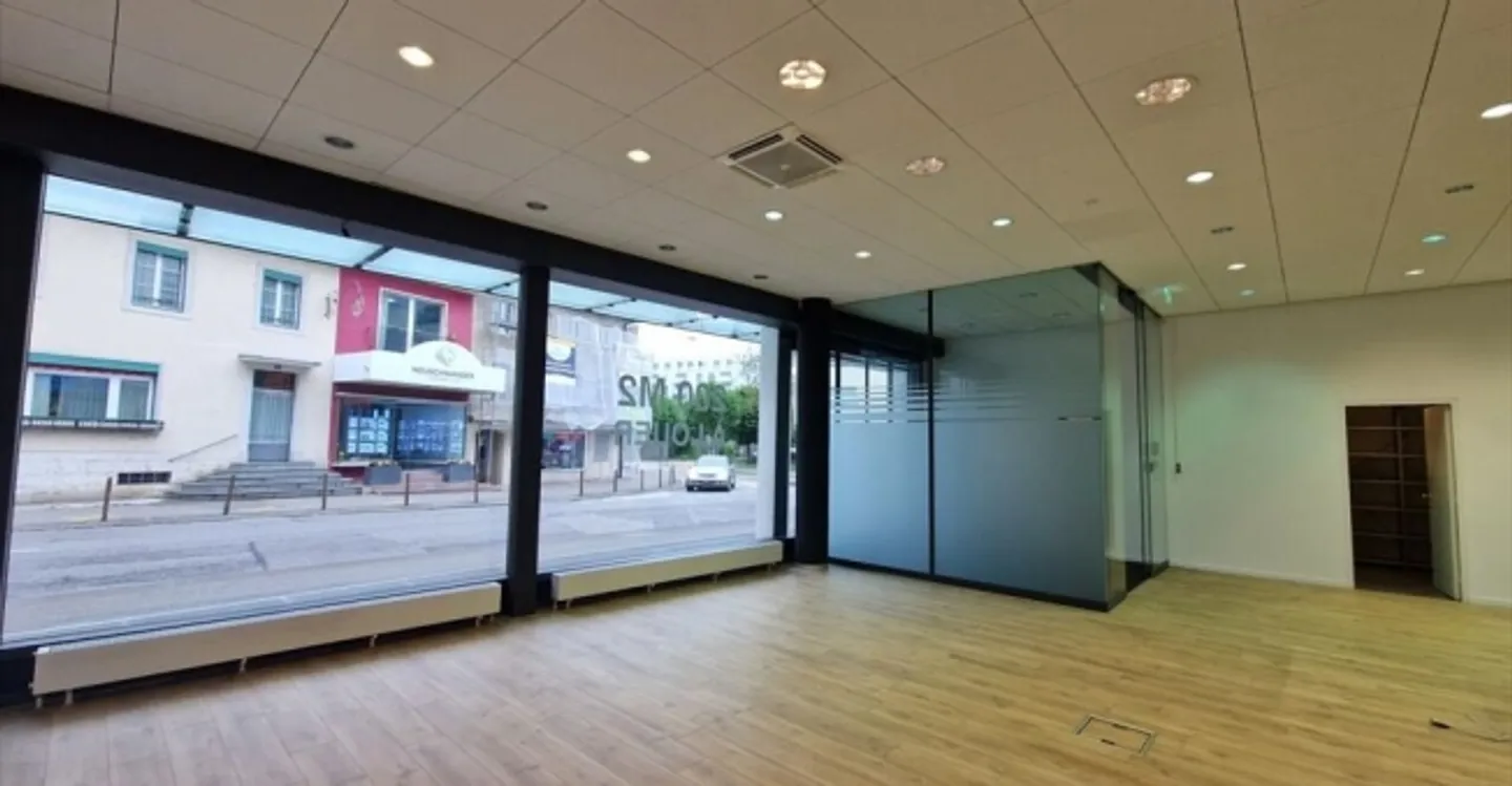 Commercial 4.5 rooms - Photo 4 of 7