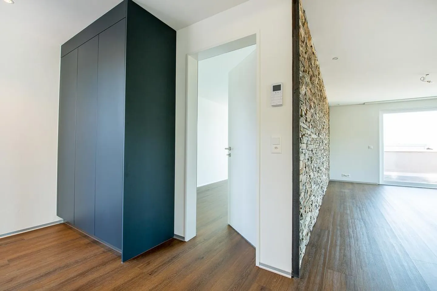 Sunny luxury apartment in Riehen! - Photo 3 of 7