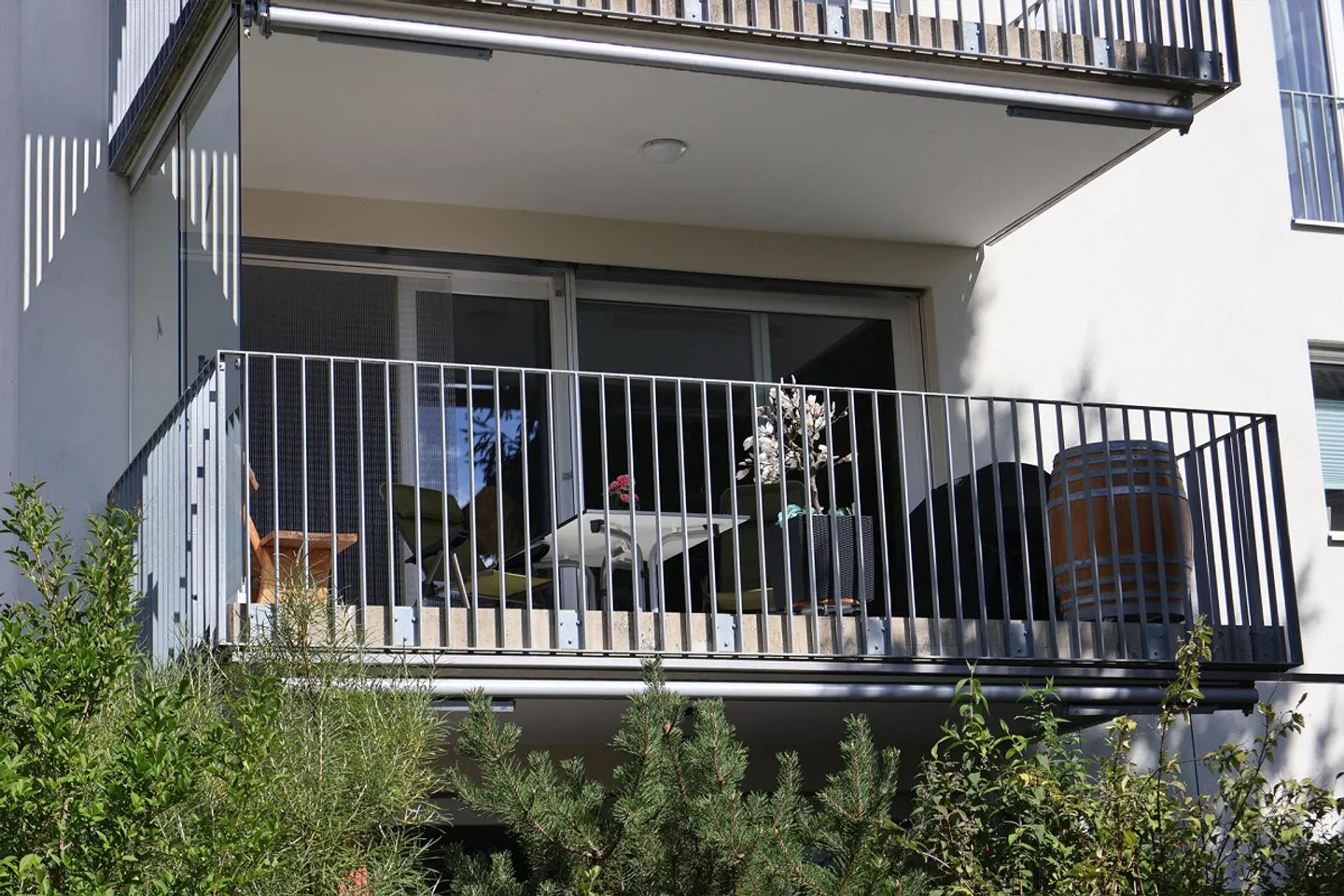 Attractive 2.5-room apartment with a view of the vineyards - Photo 4 of 16