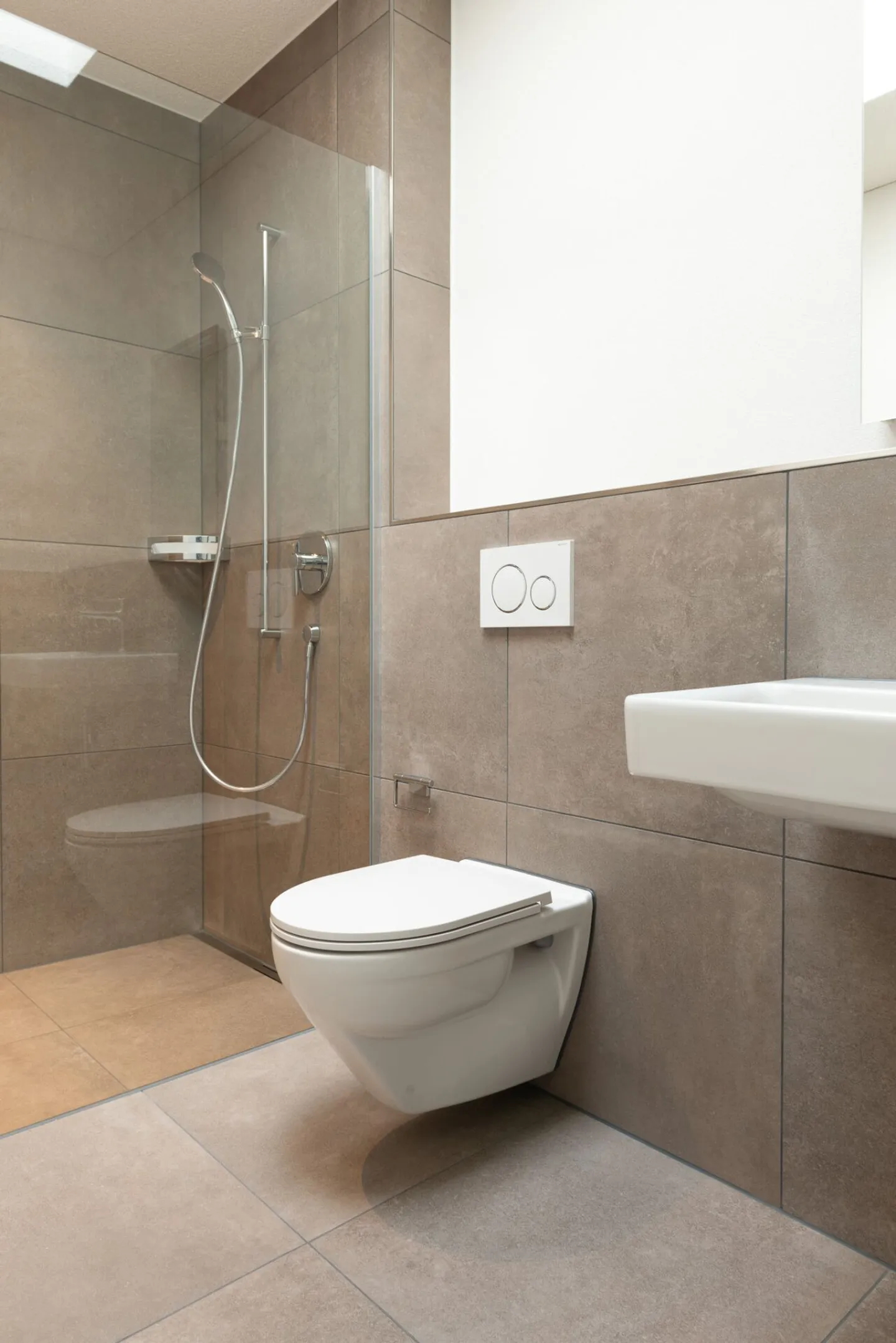 Appartement penthouse exclusif de 5,5 pièces avec terrasse spacieuse - Photo 9 sur 13