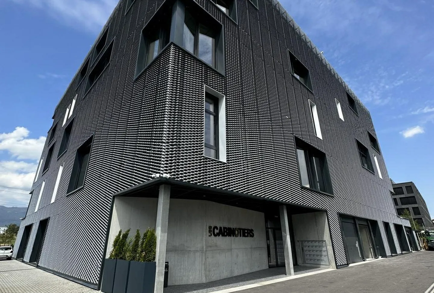 I Cabinotiers - Superficie di attività di 766 m2 - Foto 3 di 3