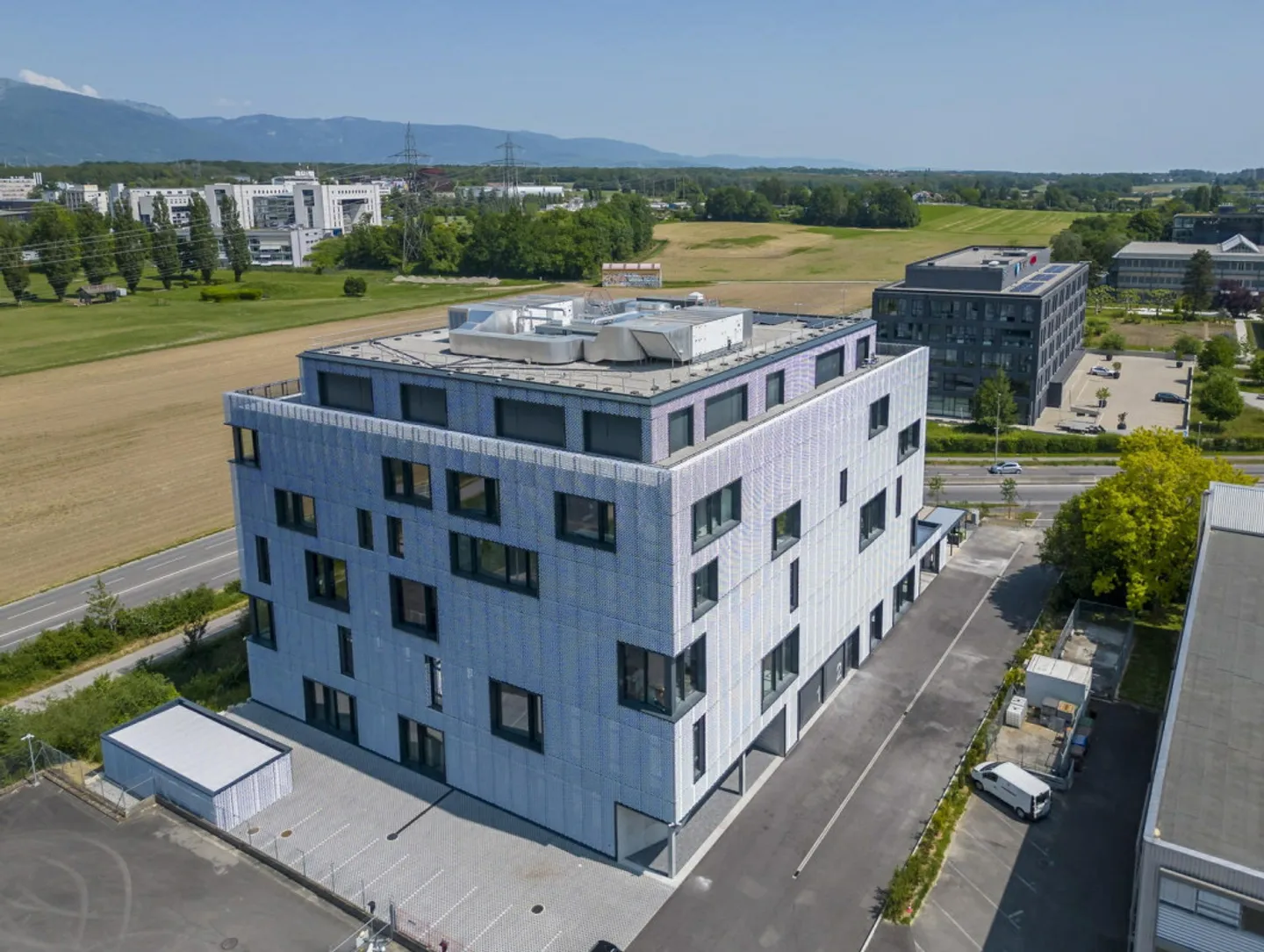 I Cabinotiers - Superficie di attività di 766 m2 - Foto 1 di 3